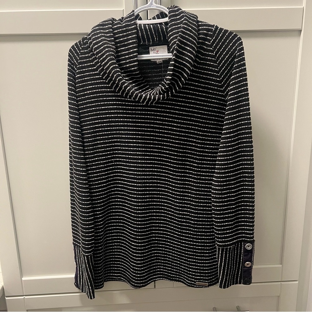 LIVIN' FOR THE WEEKEND Knit Button Detail Sleeves Striped Sweater Cowl ~Medium~